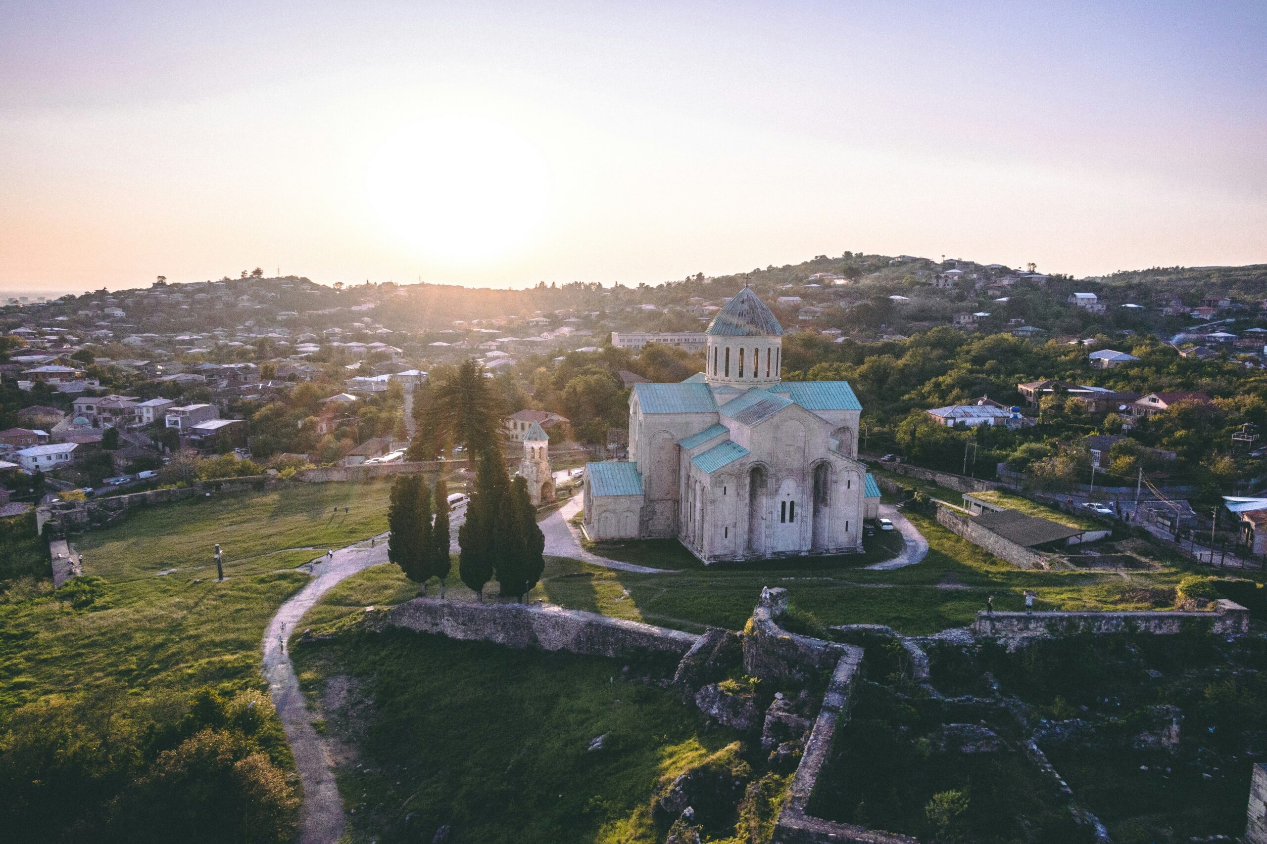 tomas-malik-UtVi_VUXJPk-unsplash